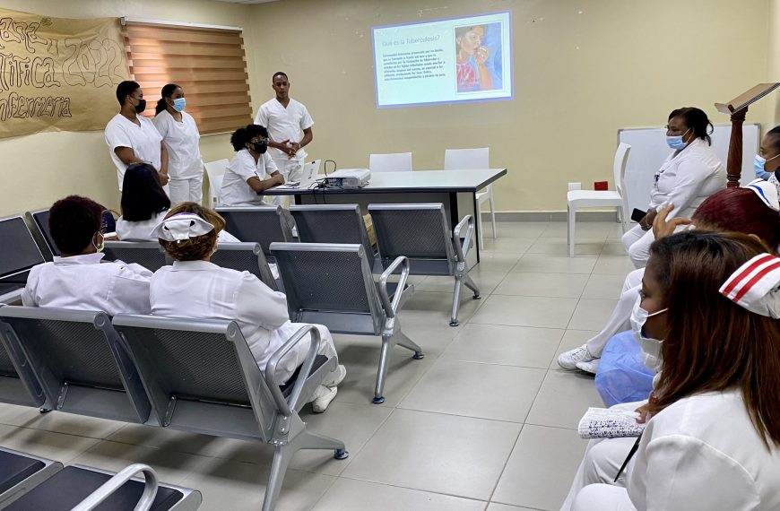 Hospital de Engombe inicia ciclo de exposiciones informativas con motivo a la Semana Cient&iacute;fica de Enfermer&iacute;a