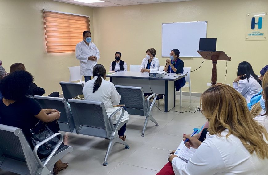 Hospital de Engombe se re&uacute;ne con Fiscal&iacute;a SDO y Unidad de Adolescentes SNS