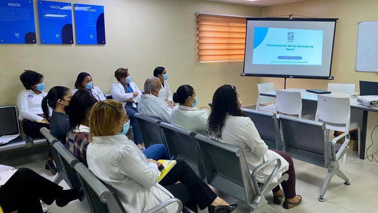 Read more about the article Colaboradores del Hospital de Engombe participan en taller sobre Humanización de los Servicios  Materno-Neonatal