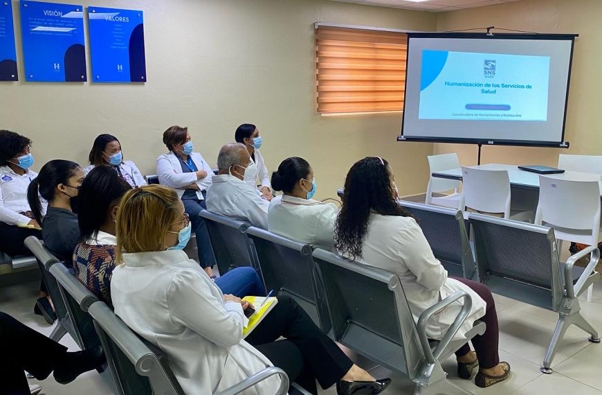 Colaboradores del Hospital de Engombe participan en taller sobre Humanizaci&oacute;n de los Servicios &nbsp;Materno-Neonatal