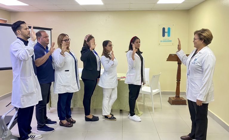 Read more about the article Directora Hospital de Engombe juramenta Comités Hospitalarios