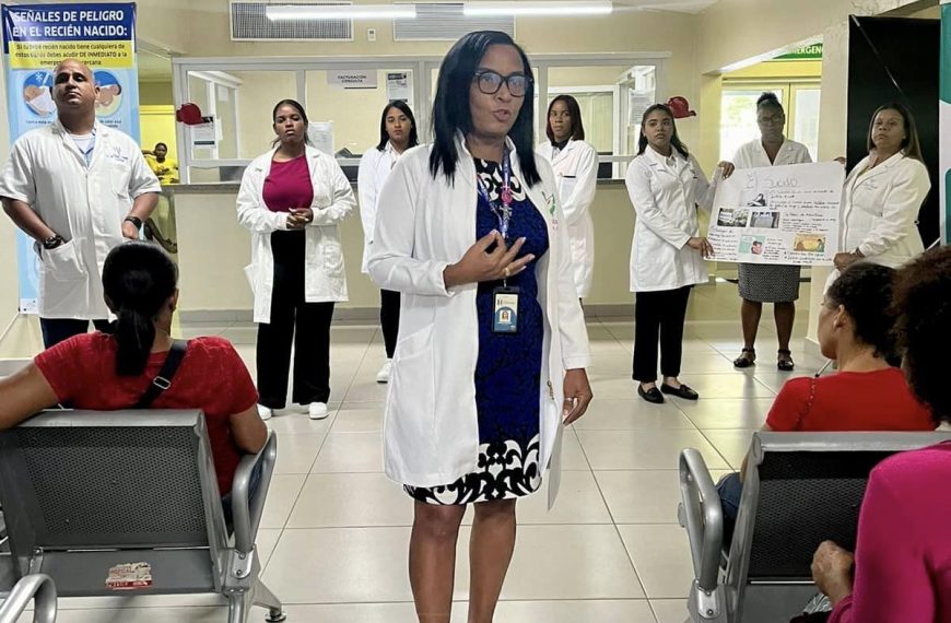 Hospital de Engombe imparte charla a usuarios sobre Prevenci&oacute;n del Suicidio