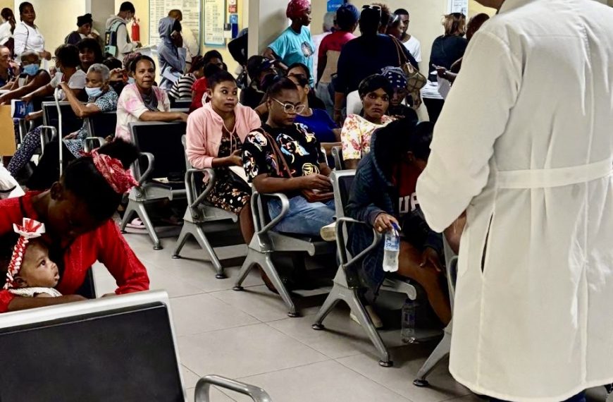 Hospital de Engombe imparte charla a usuarios en conmemoraci&oacute;n del D&iacute;a Internacional de la Mujer