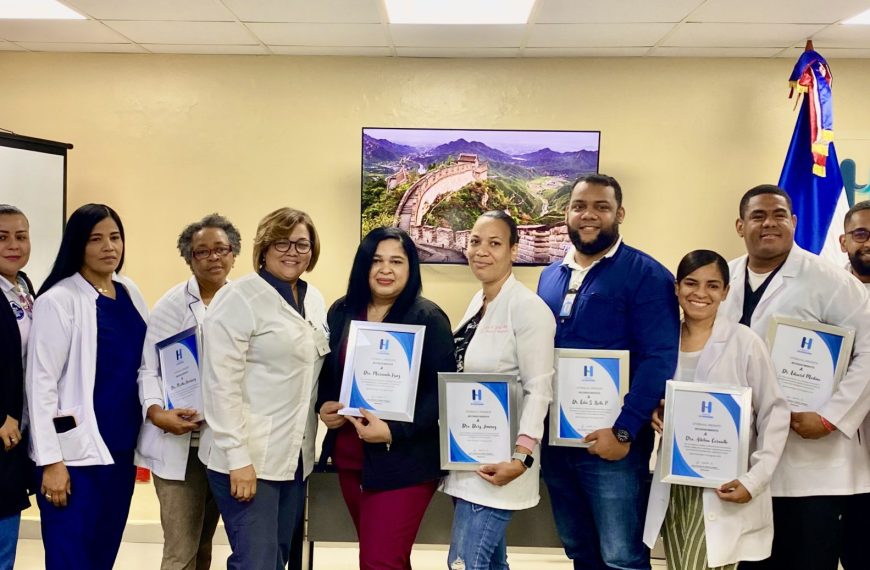 Hospital de Engombe conmemora D&iacute;a del M&eacute;dico Dominicano reconociendo a m&eacute;dicos generales comprometidos con la atenci&oacute;n de salud