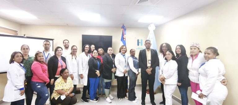 Read more about the article Colaboradores del Hospital de Engombe participan en charla sobre la Ley No. 50-88 de Drogas y Sustancias Controladas