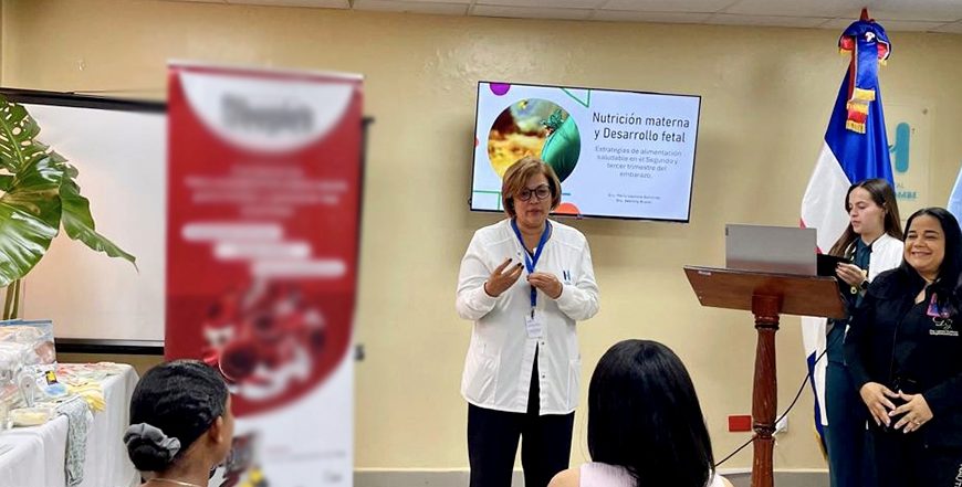Nutri&oacute;logas del Hospital de Engombe realizan taller sobre Nutrici&oacute;n y Desarrollo Fetal para embarazadas